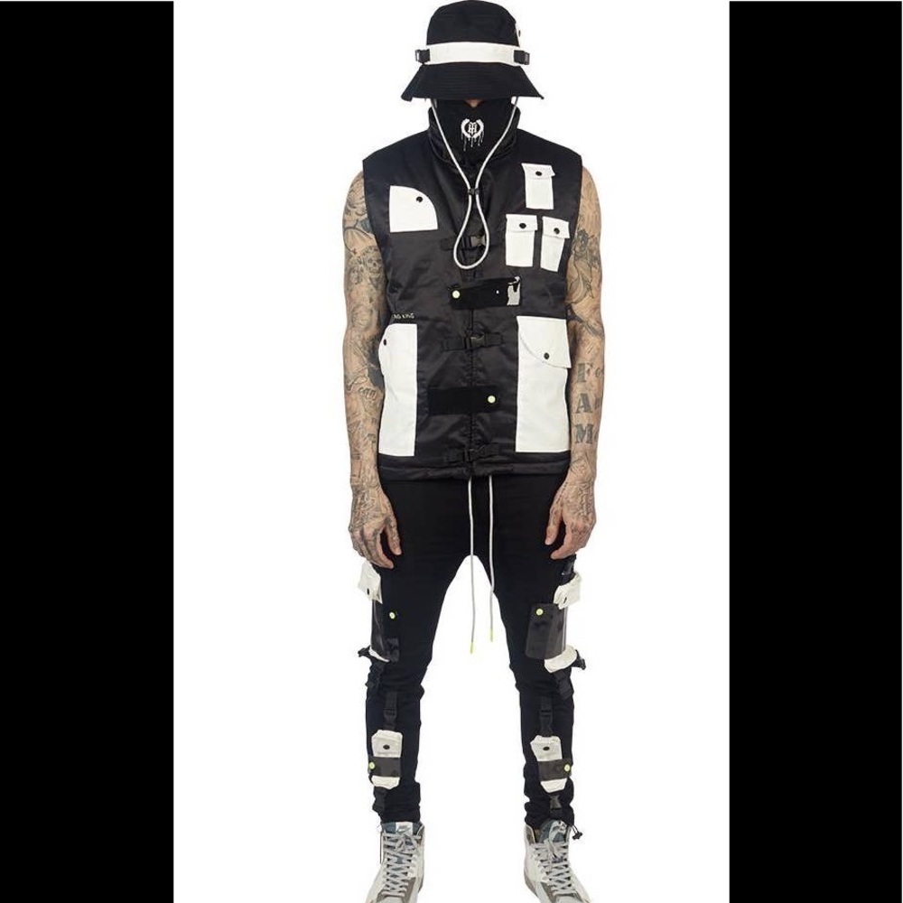 -1 - Tech Utility Bucket Hat